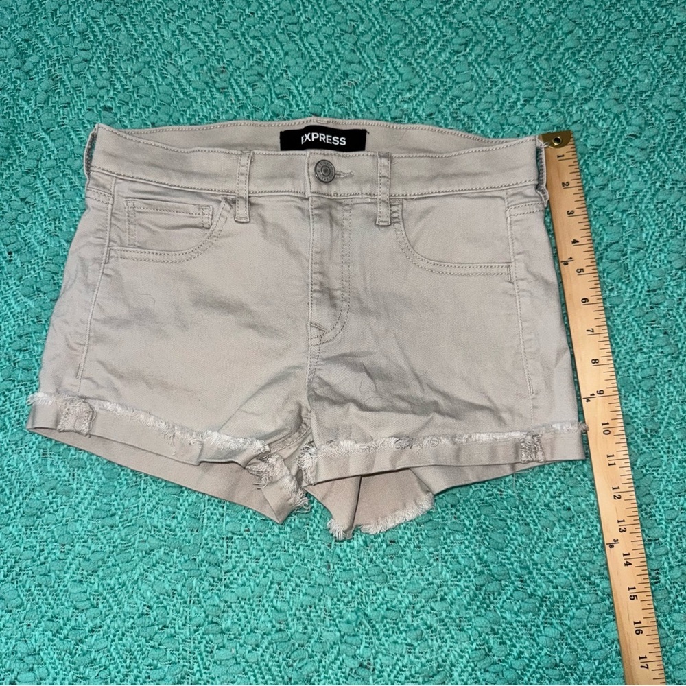 Express Women's Off White Gray Shorts Shortie Stretch